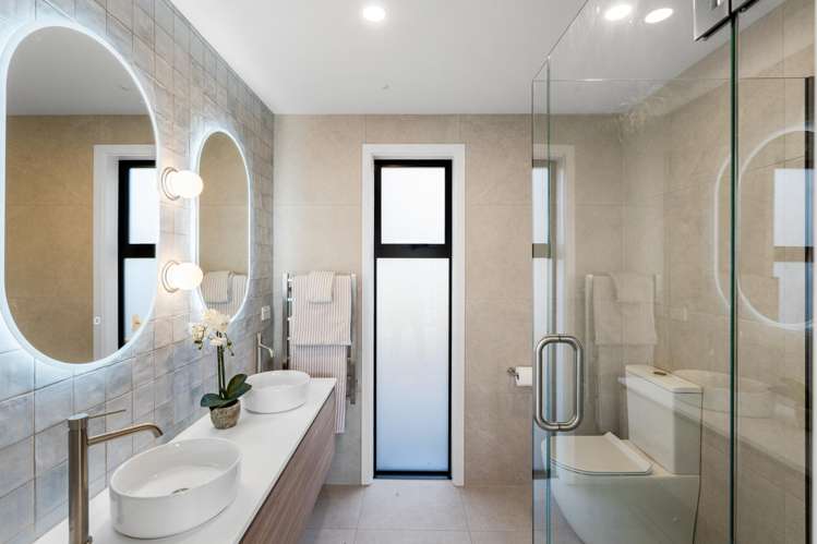 1/164 Soleares Avenue Mount Pleasant_21