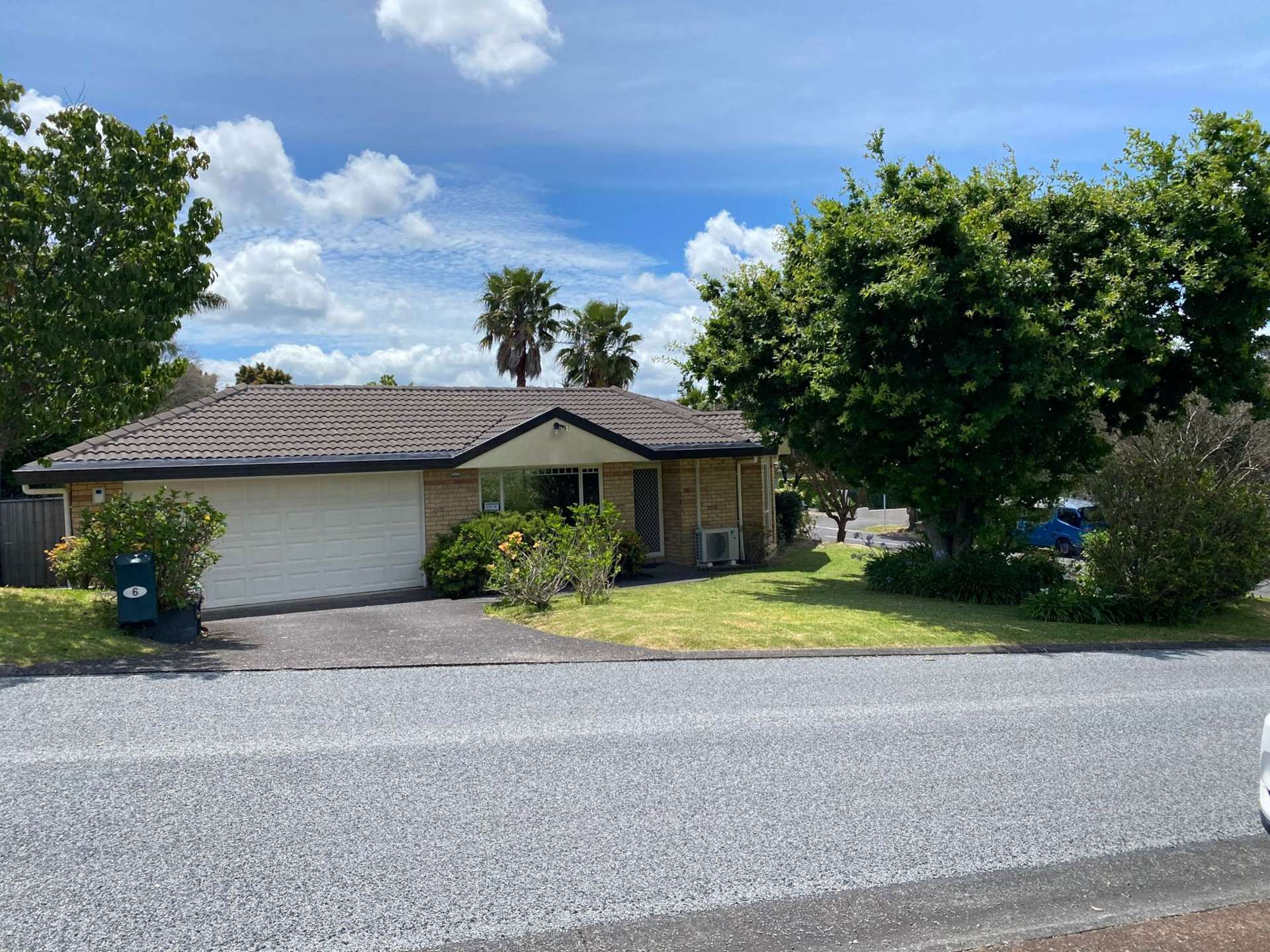 6 Midhurst Avenue Henderson_0