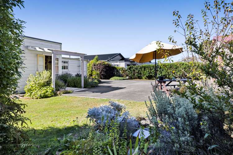 77 Swansea Road Stratford_34