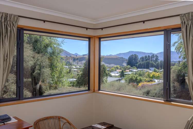 120 Lagoon Avenue Albert Town_9