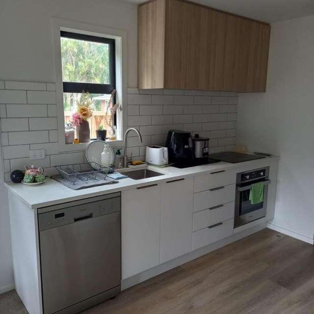 10/240 Stokes Valley Road 1350_1