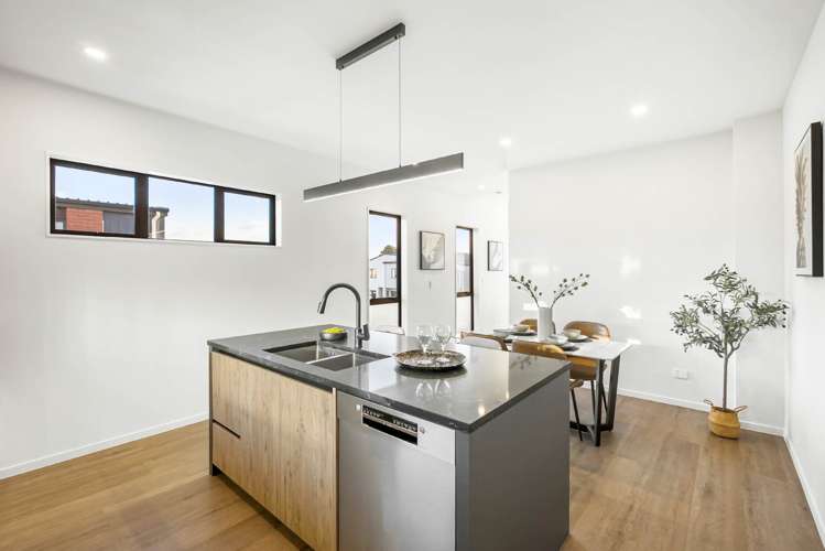 4, 6, 8, 10, 12, 14A & 14B Pilot Drive Hobsonville_15