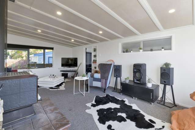 47 Kings Avenue Waikuku Beach_2