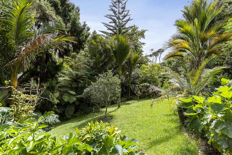 193 Godley Road Titirangi_32