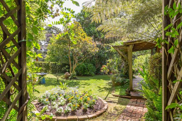 62 Chatham Avenue Paremoremo_10