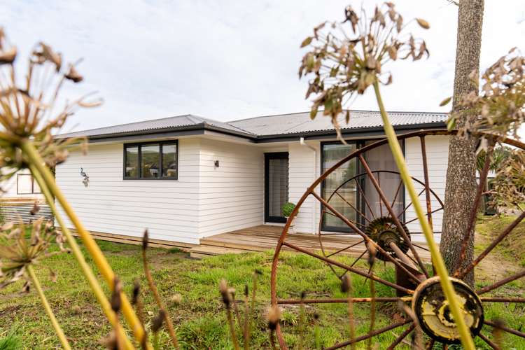 83 Eddystone St Kaitangata_15