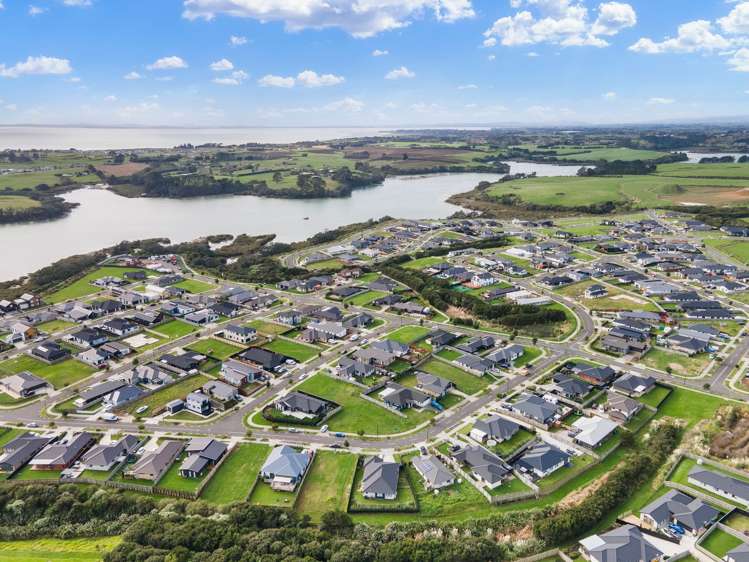 19 Tahuna Minhinnick Drive Glenbrook_23