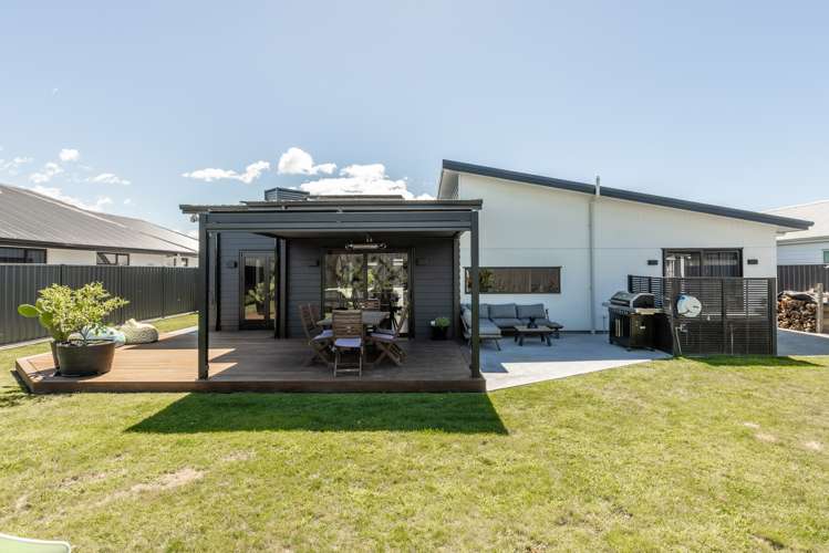 27 Hikawera Drive Frimley_18