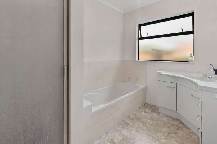 4 Mews Place Forest Lake_13