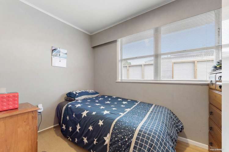 39 Mason Street New Lynn_13