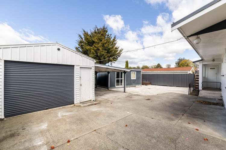 218 Sunnybank Crescent Camberley_17