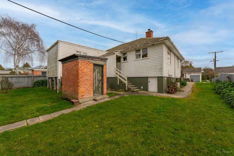 72 MacDonald Street Marchwiel_18