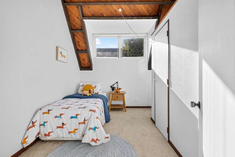 913 River Road Queenwood_19