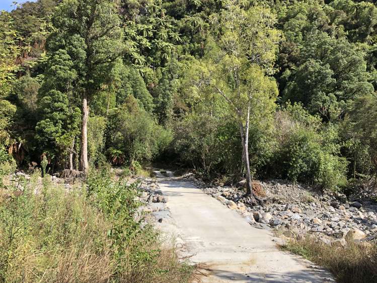 844 Long Plain Road Takaka_18