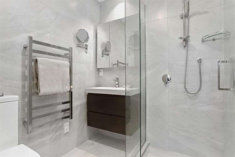 3E/175 Hurstmere Road Takapuna_8