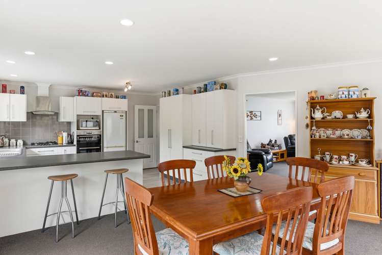 3 Nicholas Place Waikanae Beach_5