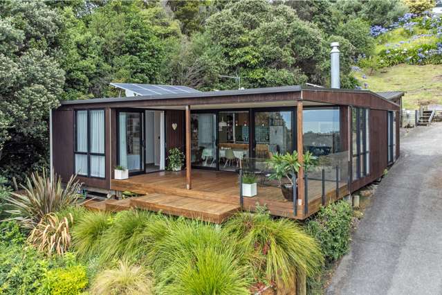 1833 East Coast Road Whakatiwai_1