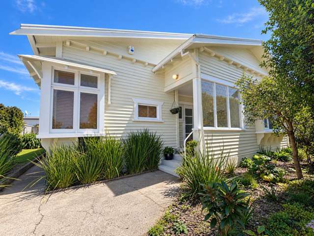Character Bungalow in a Fantastic Central Location