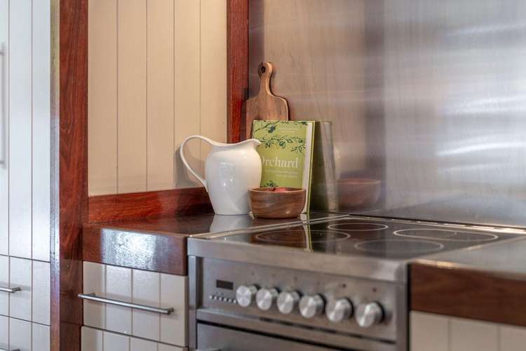 34 Brassey Road Saint Johns Hill_8