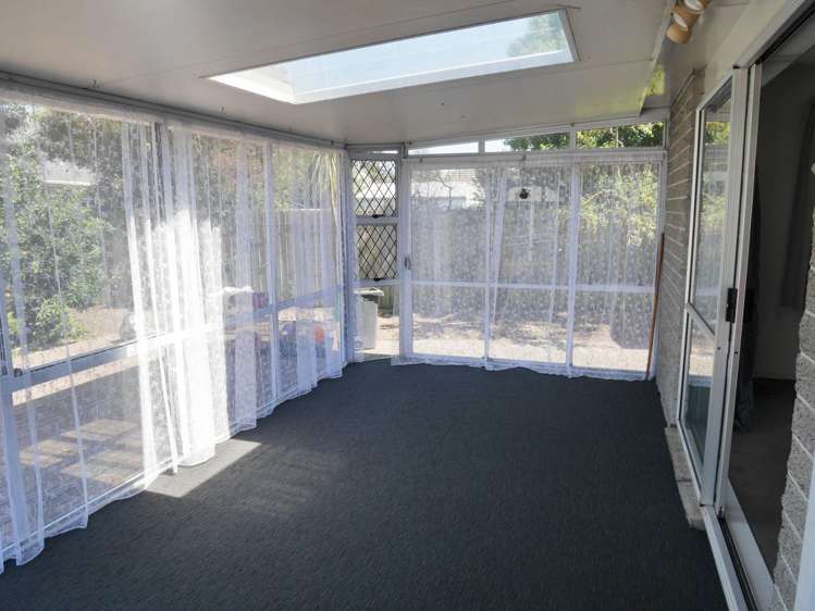69a Rowses Road Aranui_11
