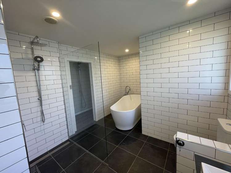 23 List Street 10859_15