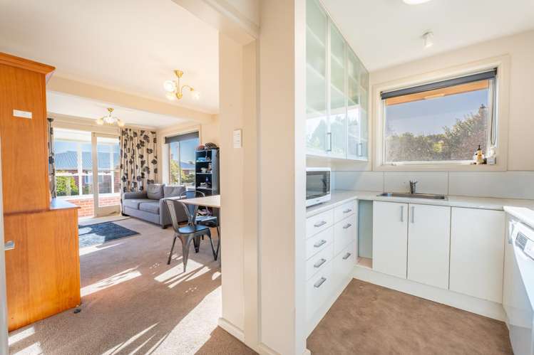 24 Hill View Crescent Highfield_10