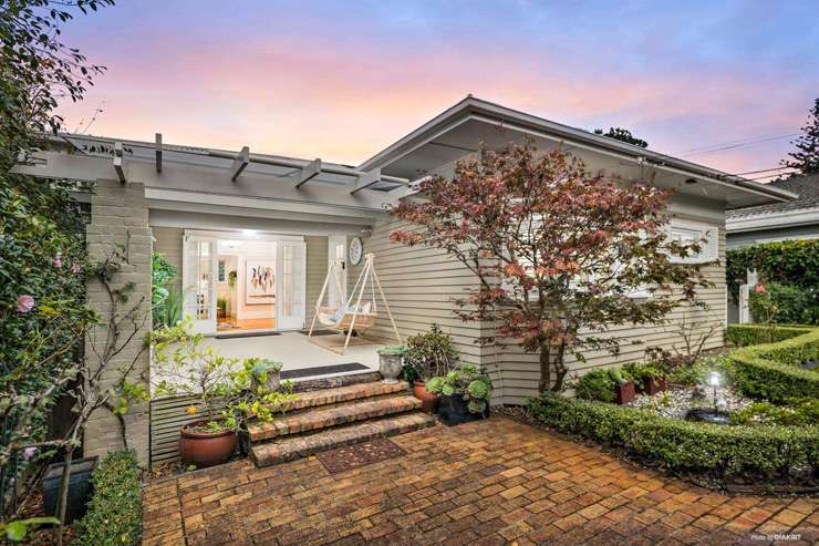 There was significant buyer interest in the mortgagee auction sale of a three-bedroom house on Cambridge Terrace, in Papatoetoe, Auckland, last week. Photo / Supplied