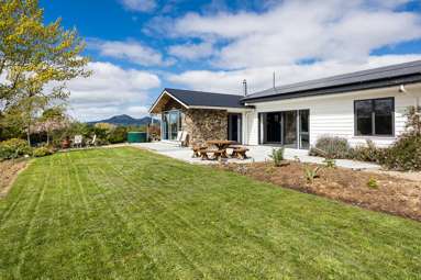 252 Tirohanga Road_1