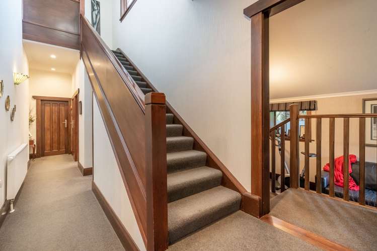 385 Queens Drive Windsor_25