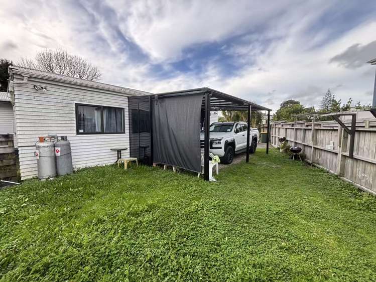 A/46 Kaikoura Street Henderson_1