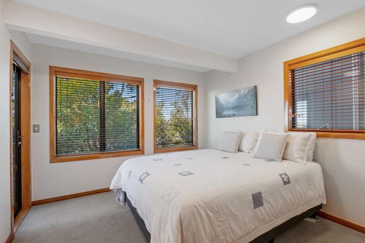 10 Tuawera Terrace Clifton_16