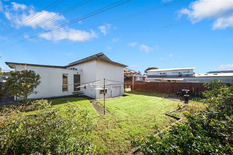 304 Massey Road Mangere East_13