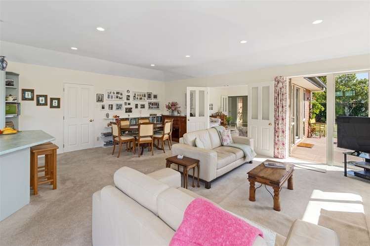 3 Nunweek Boulevard Harewood_8