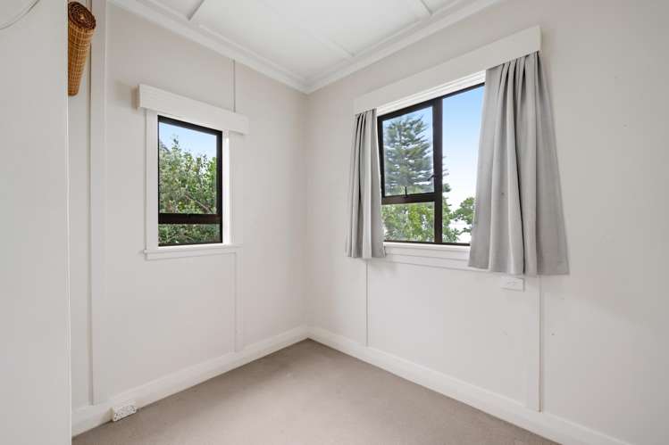 9 The Esplanade Eastern Beach_14