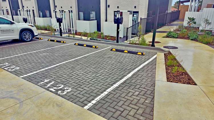 1/23 Awaroa Road Sunnyvale_11