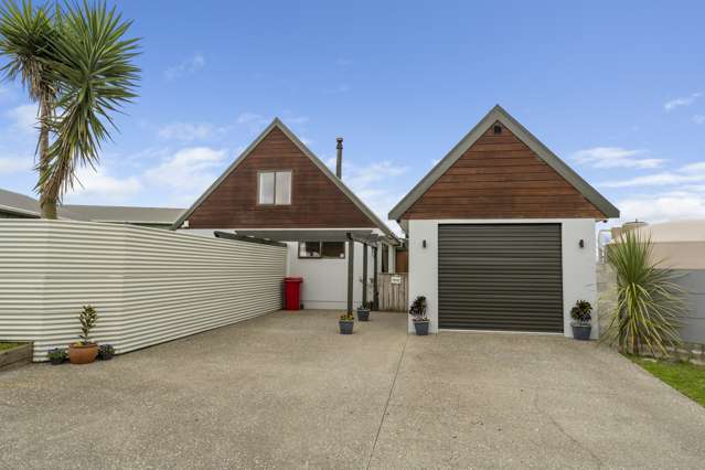 Discover the Charm of Te Horo Beach