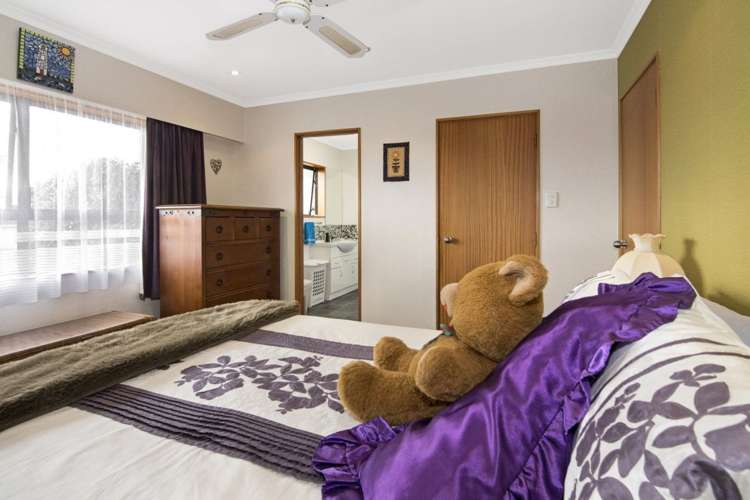 7 Farnham Drive Richmond_9