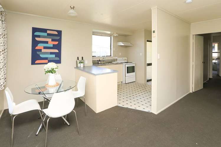 67b Kahikatea Drive Melville_8