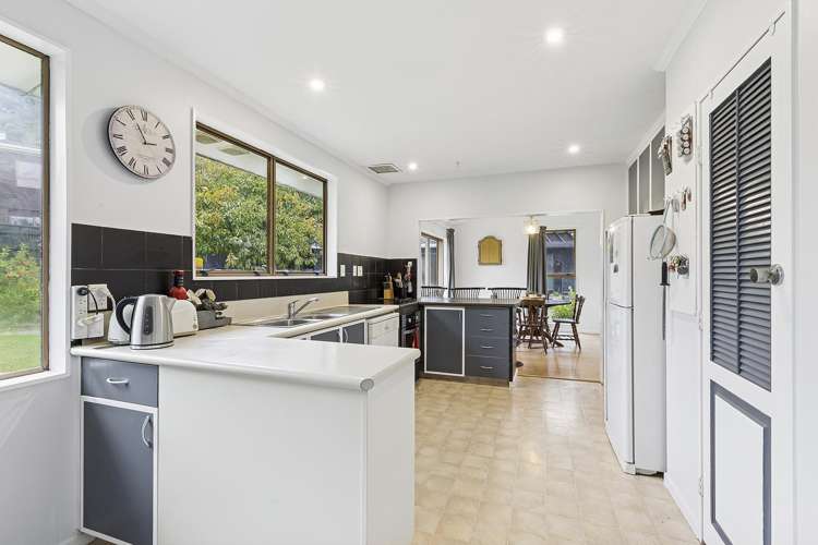 14 Balliol Drive Tawa_10