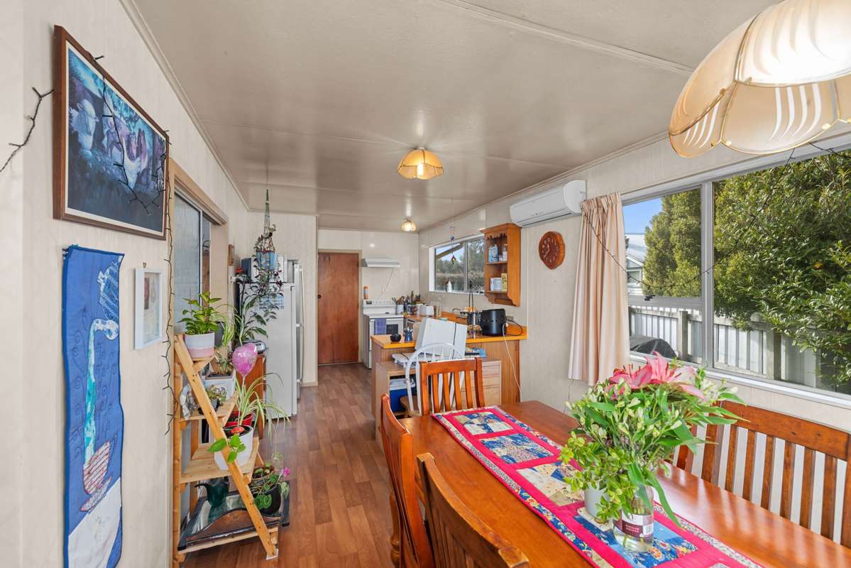 9 William Benton Street_4