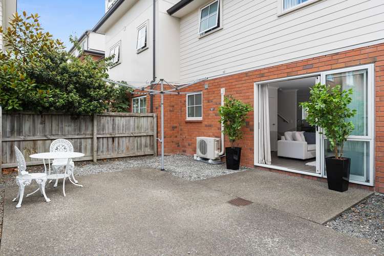 30 Chiefs Court Hamilton East_9