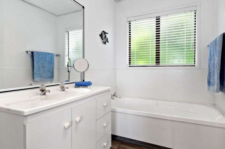 40 Margaret Road Bellevue_15