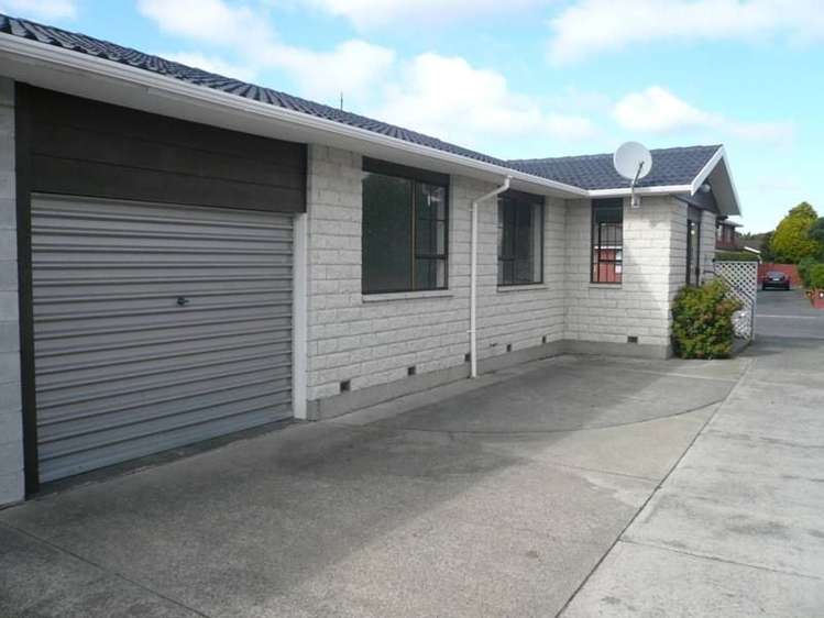 1/10 Montclare Avenue Ilam_13