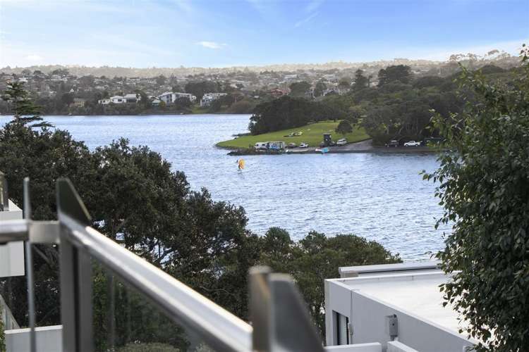 8/258 Hurstmere Road Takapuna_31