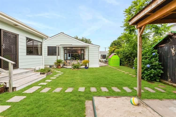 102 Beach Road Te Atatu Peninsula_12