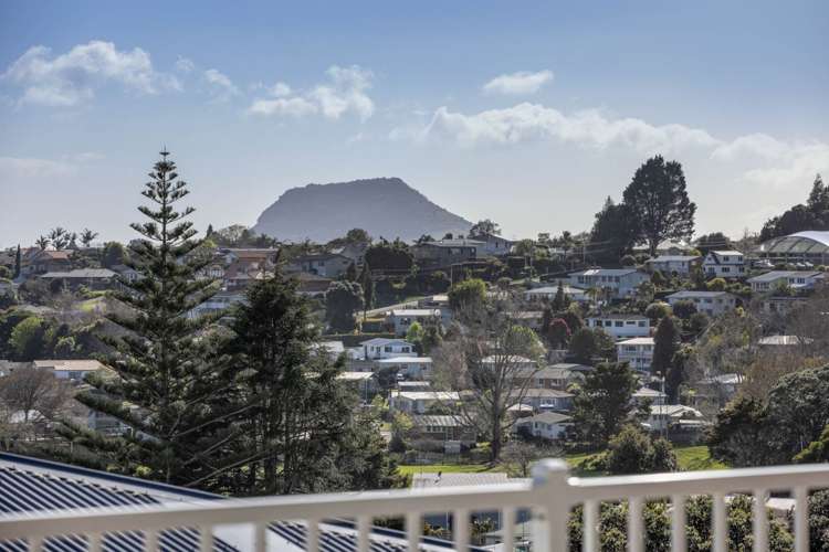 26B Upland Street Brookfield_1