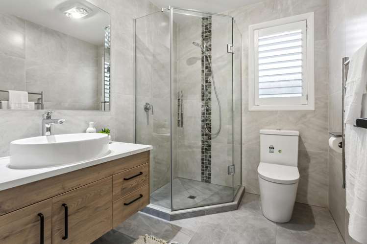 10 Tawatawa Street Long Bay_16