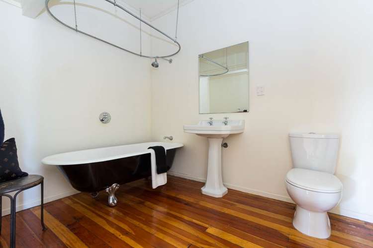 8 Garry Road Mt Eden_14
