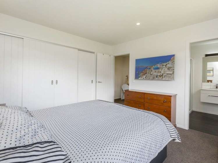 5 Cory Jane Grove Riverstone Terraces_8