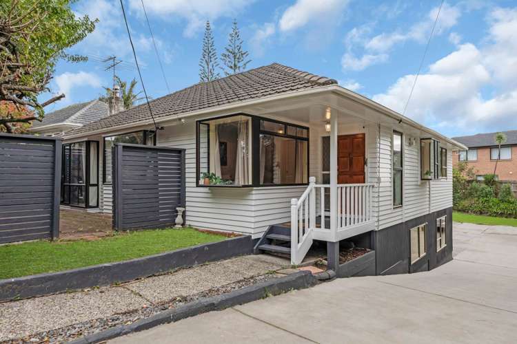 7 Golf Road New Lynn_31